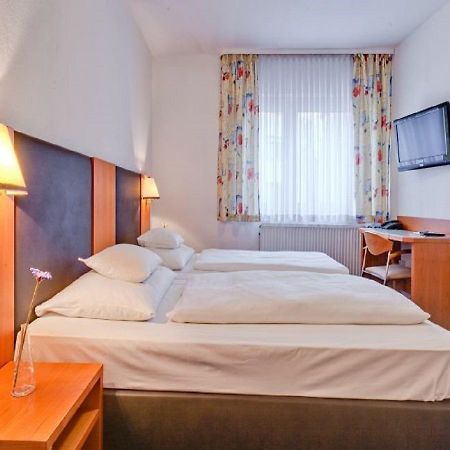 Hotel Am Friedensplatz Stuttgart Kültér fotó