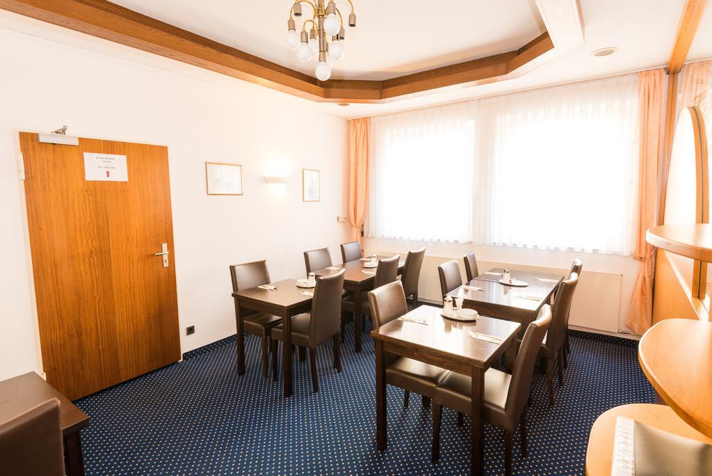 Hotel Am Friedensplatz Stuttgart Kültér fotó