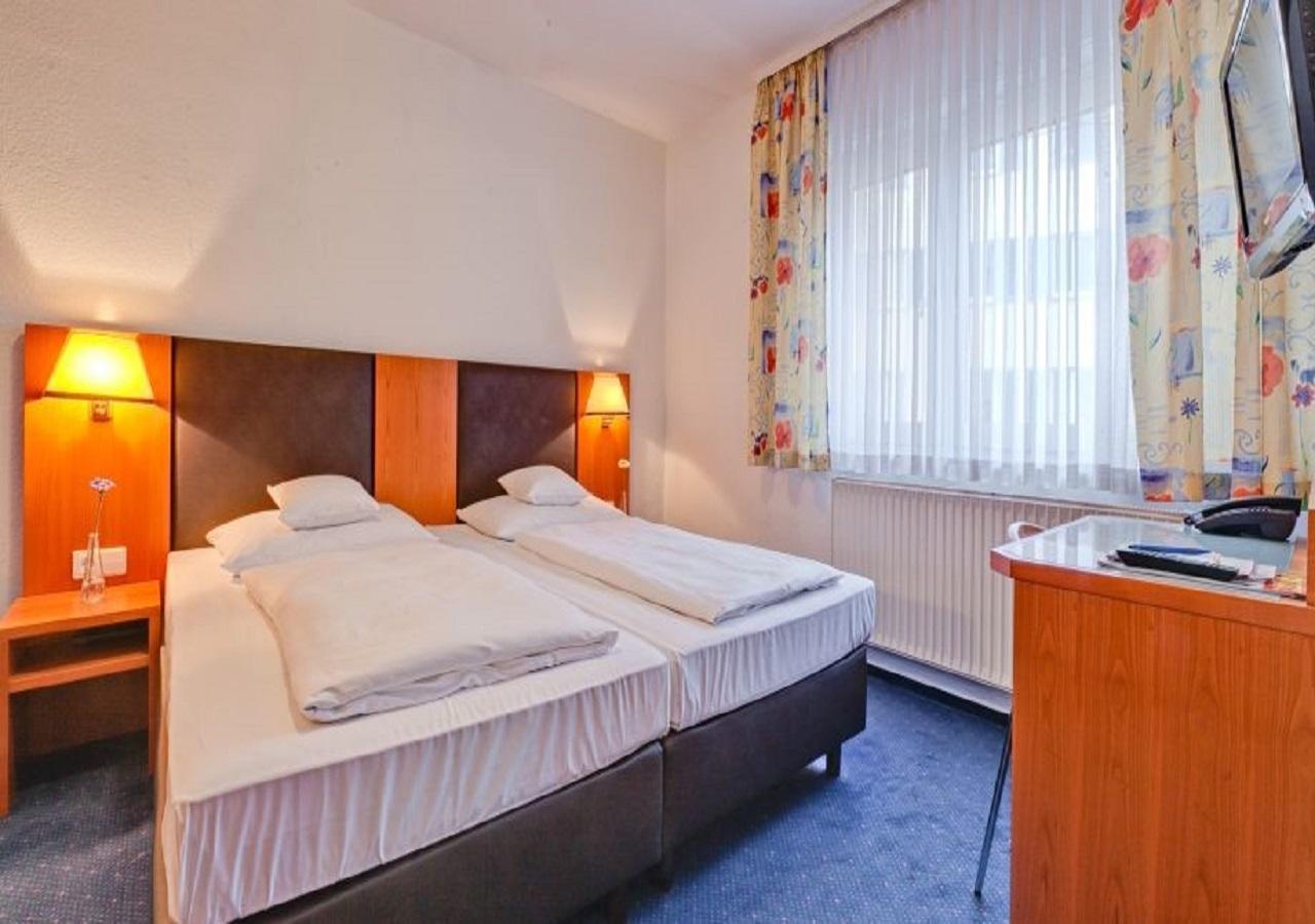 Hotel Am Friedensplatz Stuttgart Kültér fotó