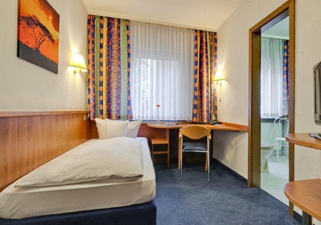Hotel Am Friedensplatz Stuttgart Kültér fotó